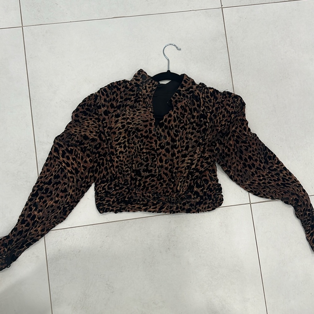Camila Coelho Kristi brown leopard print crop top - Picture 3 of 5